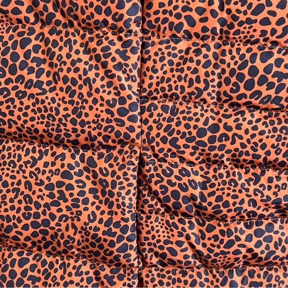 Lands’ End Down Puffer Vest Caramel Leopard Print Like New - Picture 11 of 16